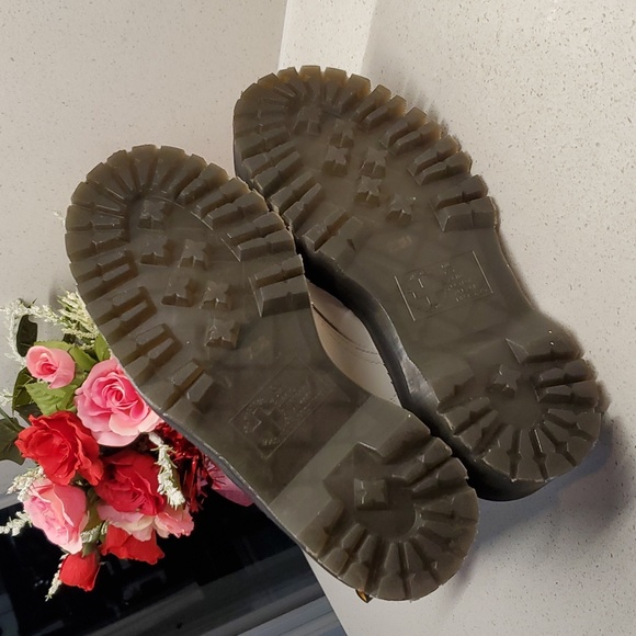 Unisex DR. MARTENS JADON white leather boots (sz W5 - M4) - Picture 10 of 10